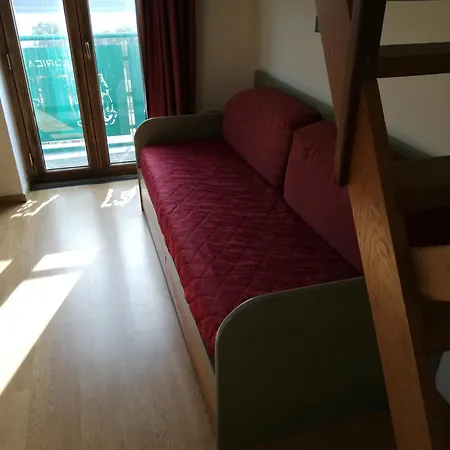 Residenza 3* 洛里卡