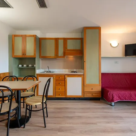 아파트호텔 Residenza 로리카