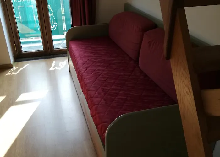 Residenza 3* 洛里卡